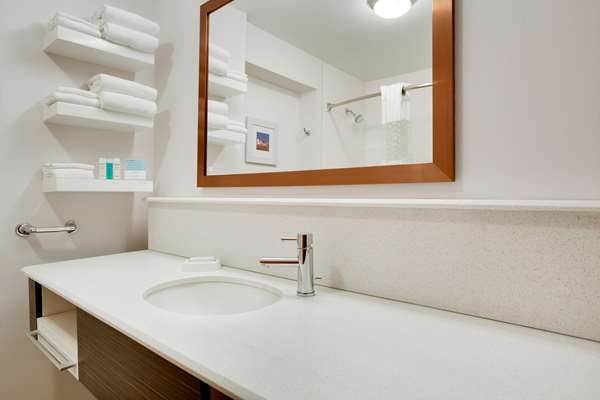  - Hampton Inn & Suites Independence