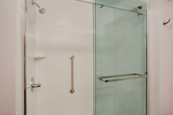  - Hampton Inn & Suites Independence