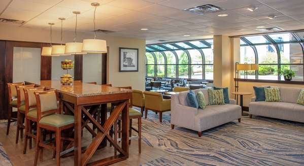 Restaurant - Hampton Inn Solon