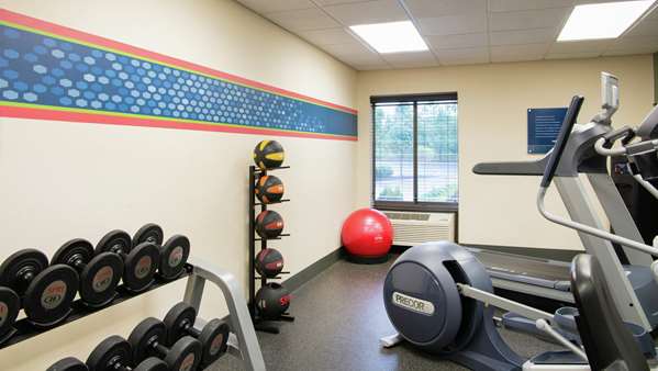 Fitness/ Exercise Room - Hampton Inn Solon