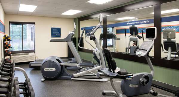Fitness/ Exercise Room - Hampton Inn Solon