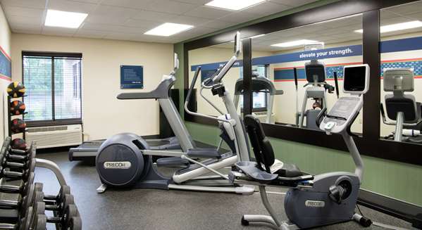 Fitness/ Exercise Room - Hampton Inn Solon