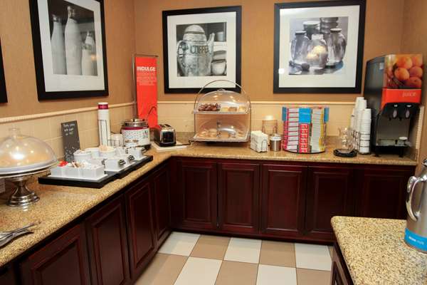 Restaurant - Hampton Inn Clinton