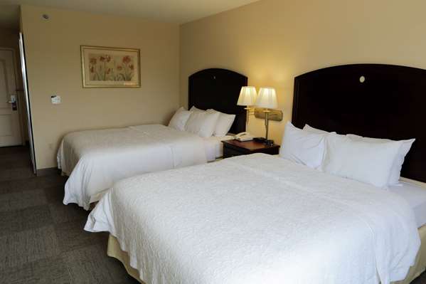  - Hampton Inn Clinton