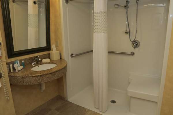  - Hampton Inn Clinton