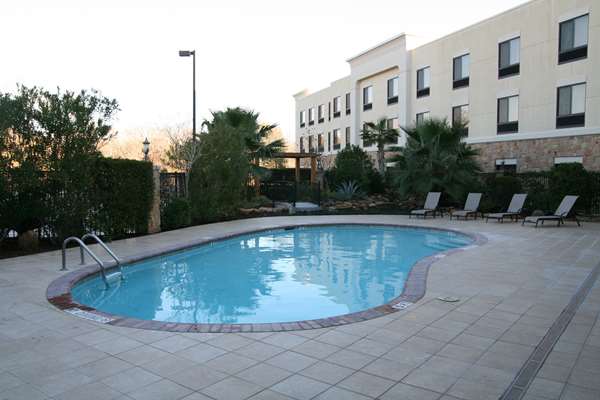Pool - Hampton Inn & Suites College Station