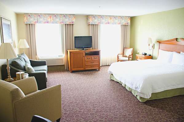  - Hampton Inn & Suites College Station