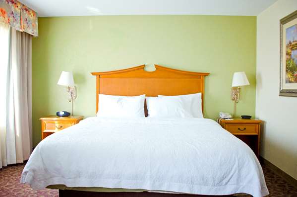  - Hampton Inn & Suites College Station