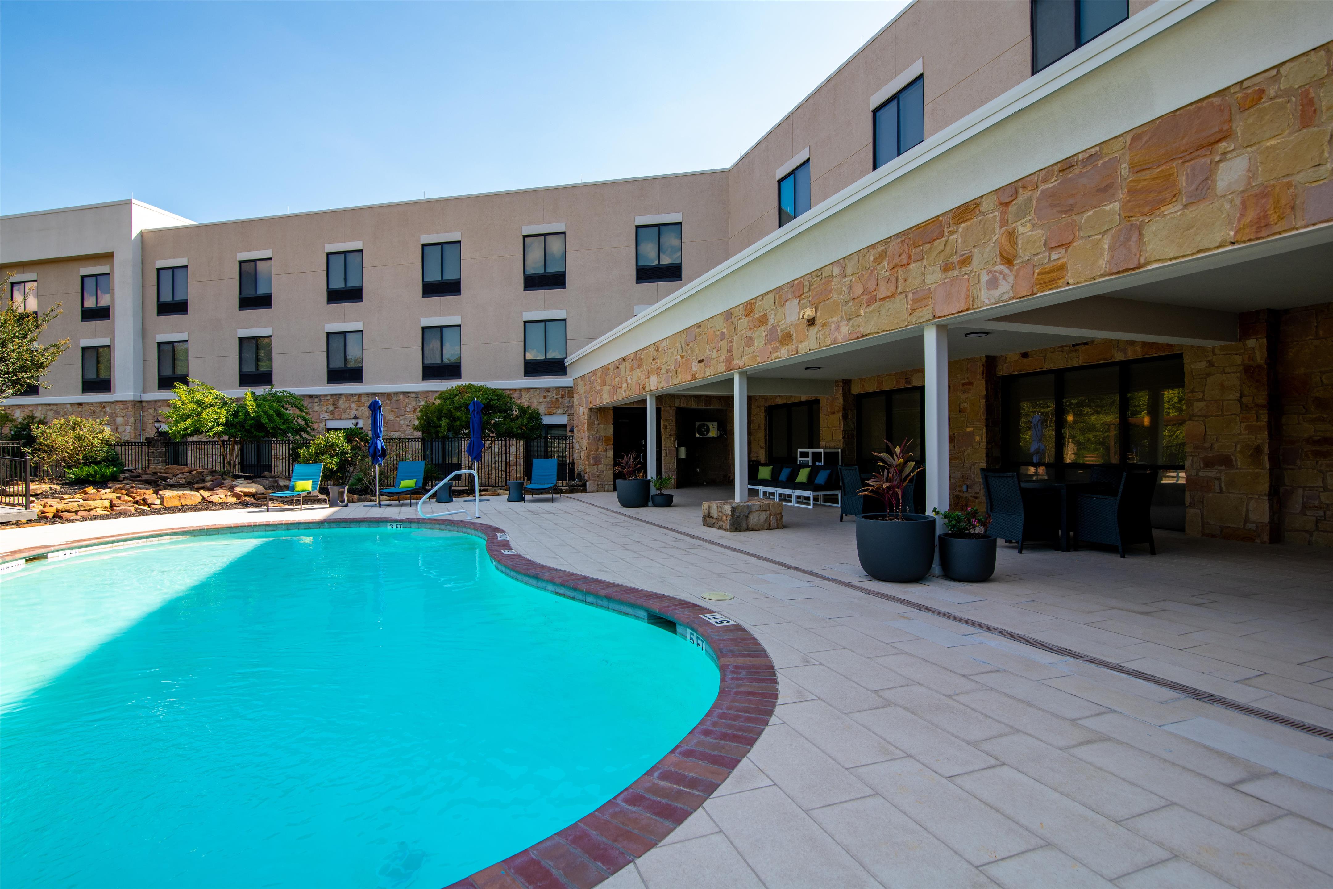 Pool | Hampton Inn & Suites College Station