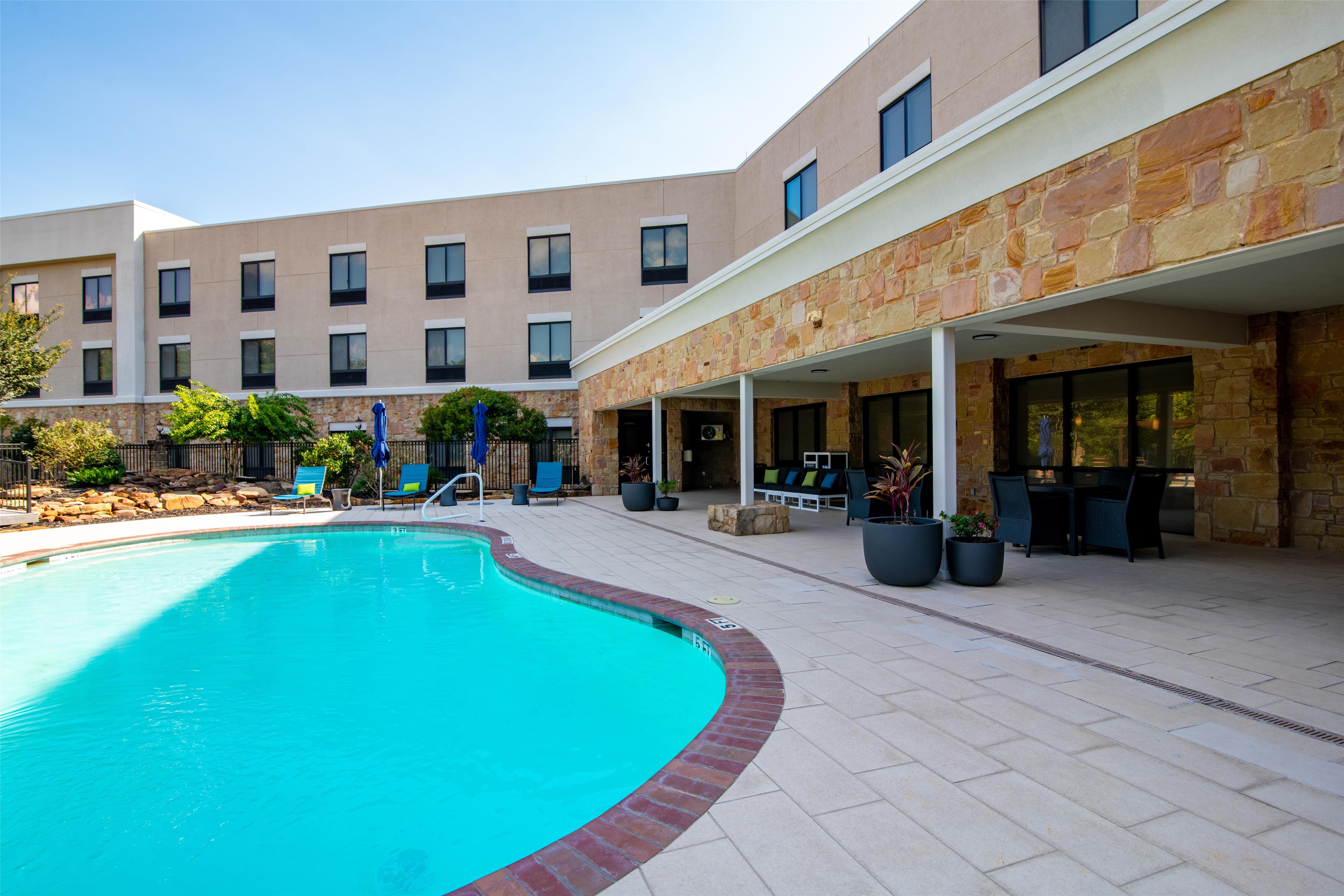 Pool | Hampton Inn & Suites College Station