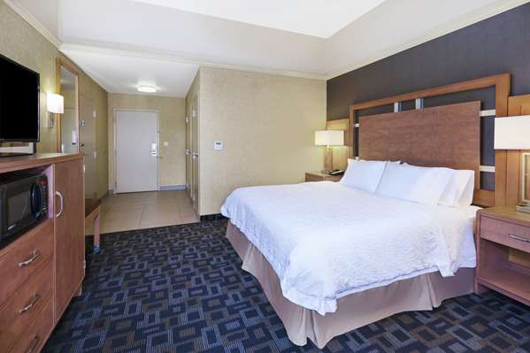  - Hampton Inn Clinton - I-78, Exit 15