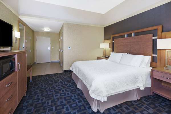  - Hampton Inn Clinton - I-78, Exit 15