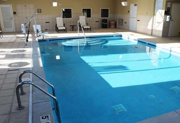 Pool - Hampton Inn & Suites Charlotte Airport - I-85, Exit 32