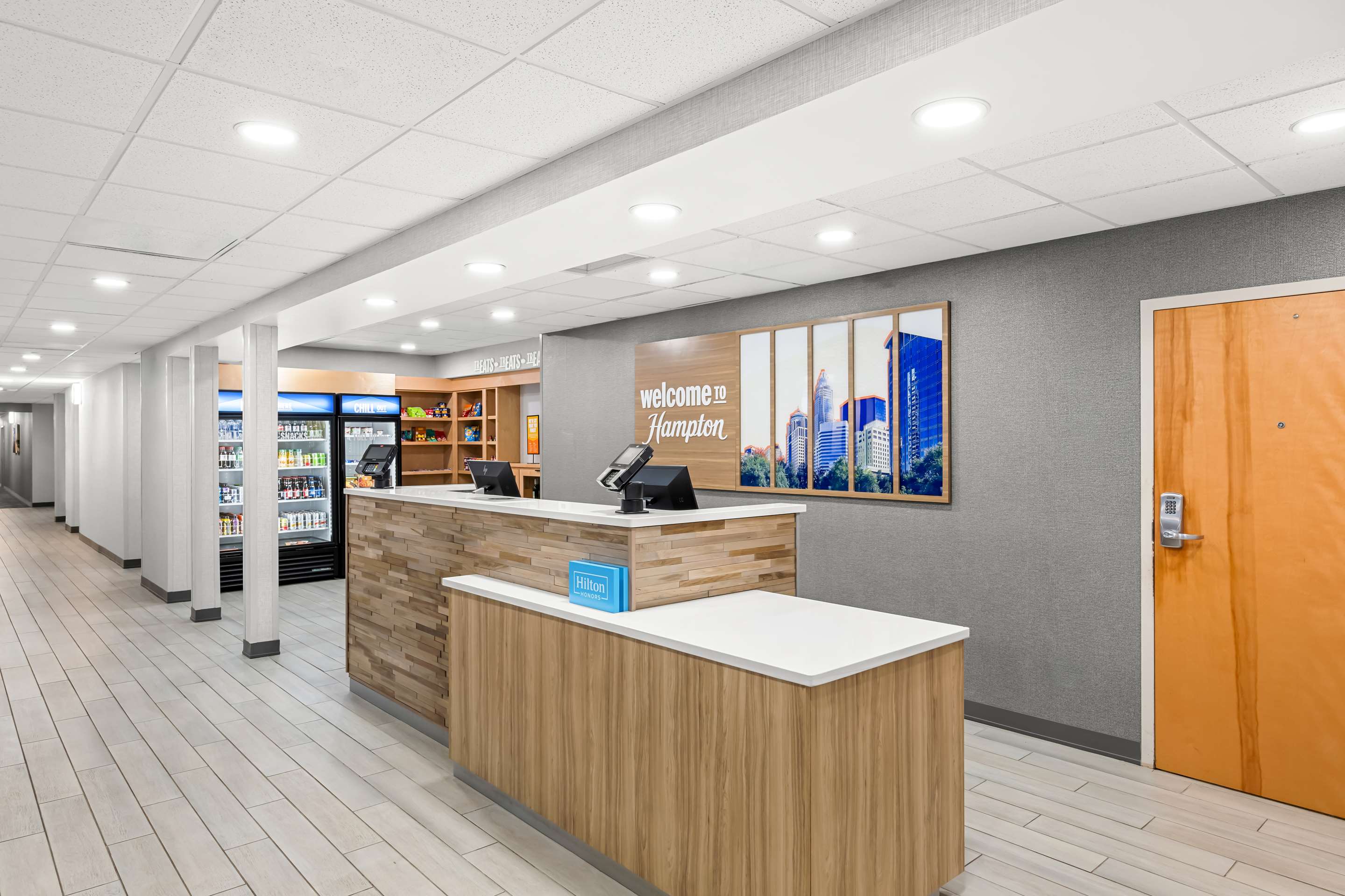 Reception | Hampton Inn & Suites Charlotte Airport