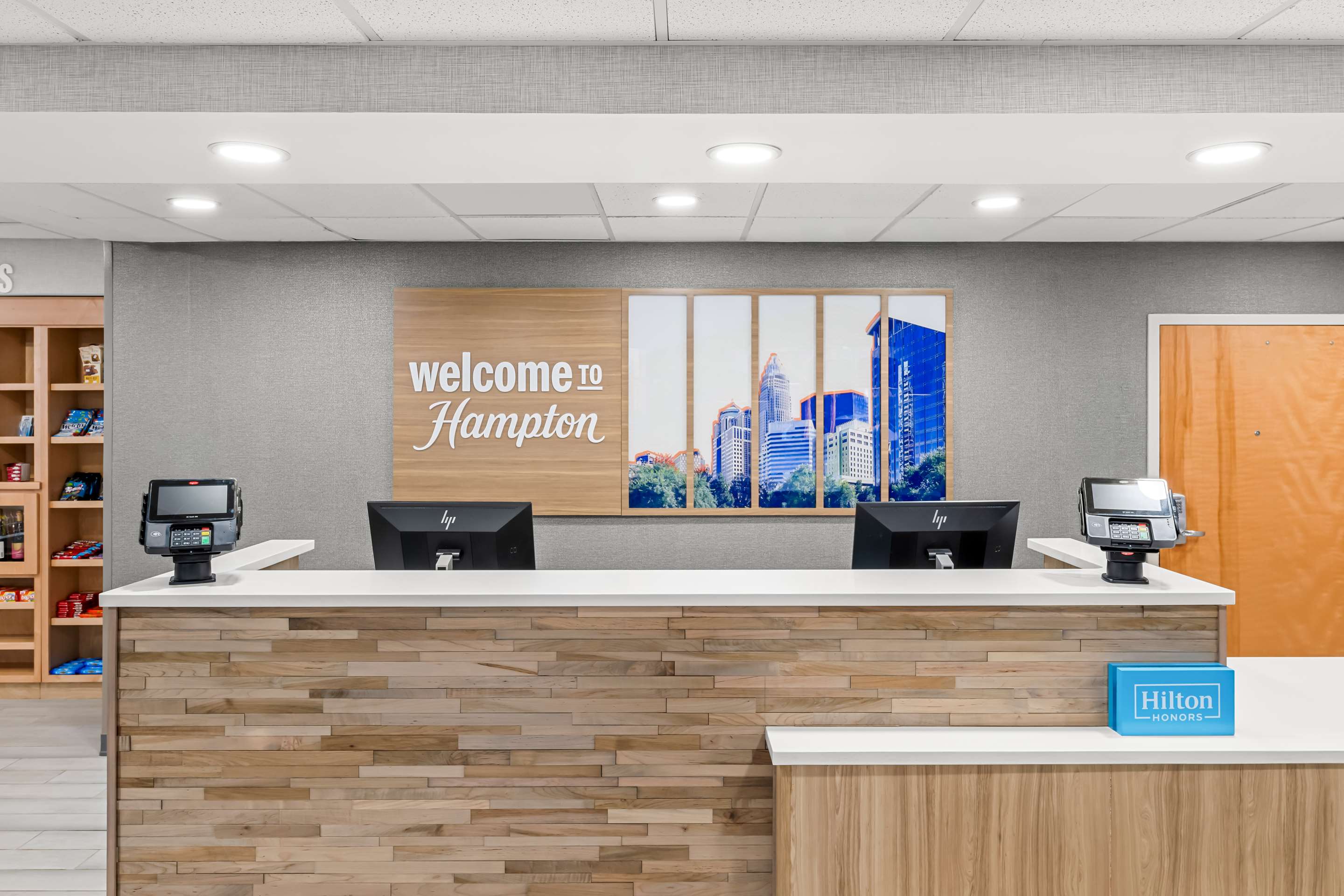 Reception | Hampton Inn & Suites Charlotte Airport