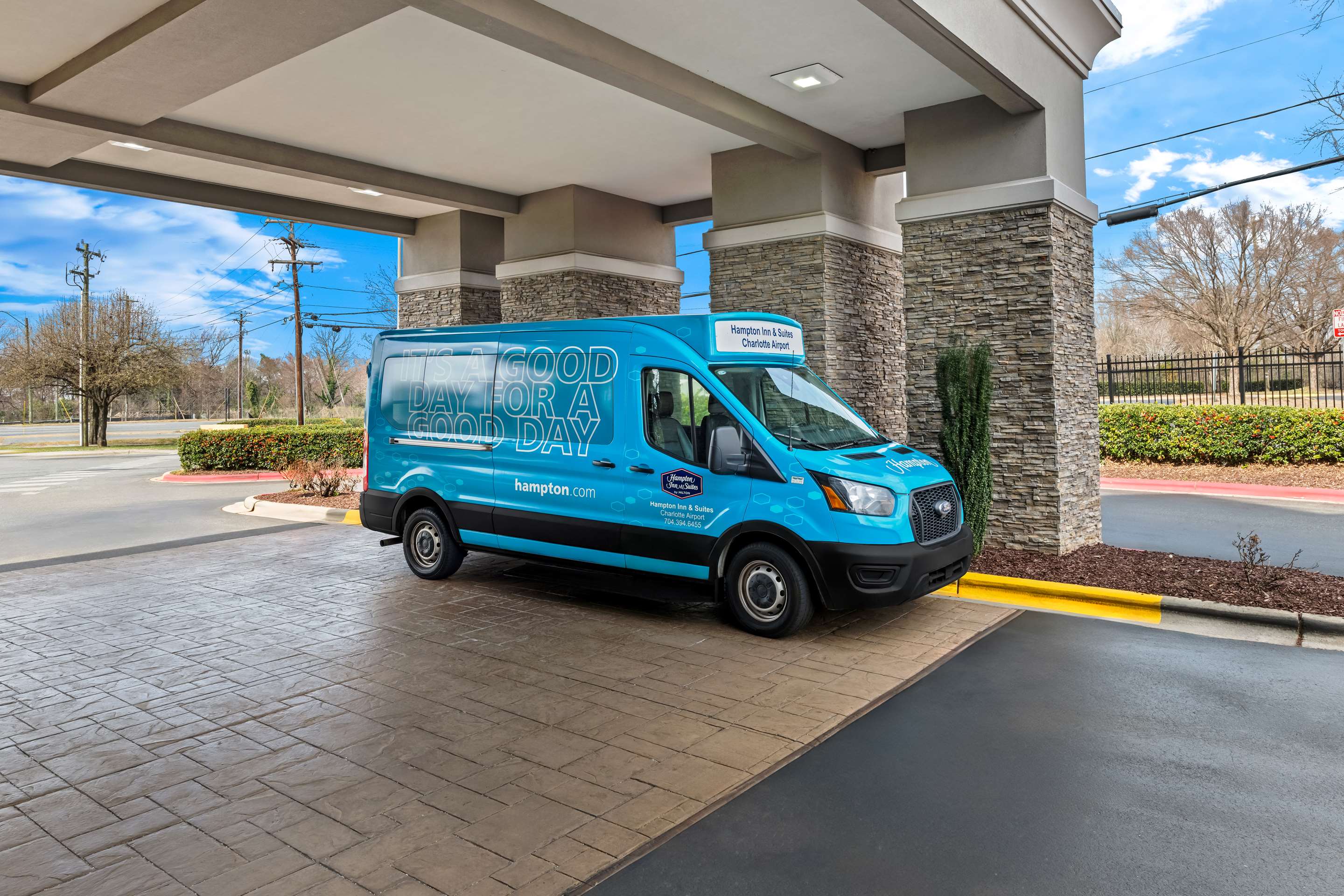 Exterior | Hampton Inn & Suites Charlotte Airport