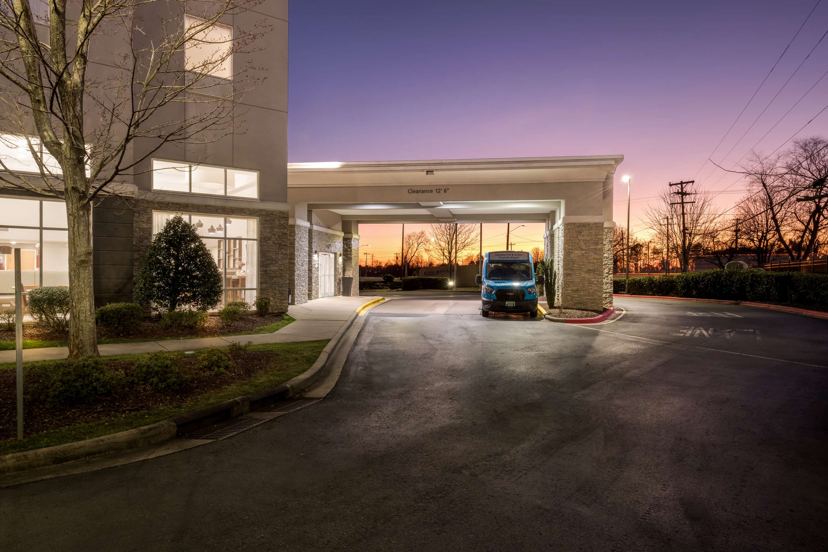 Exterior | Hampton Inn & Suites Charlotte Airport