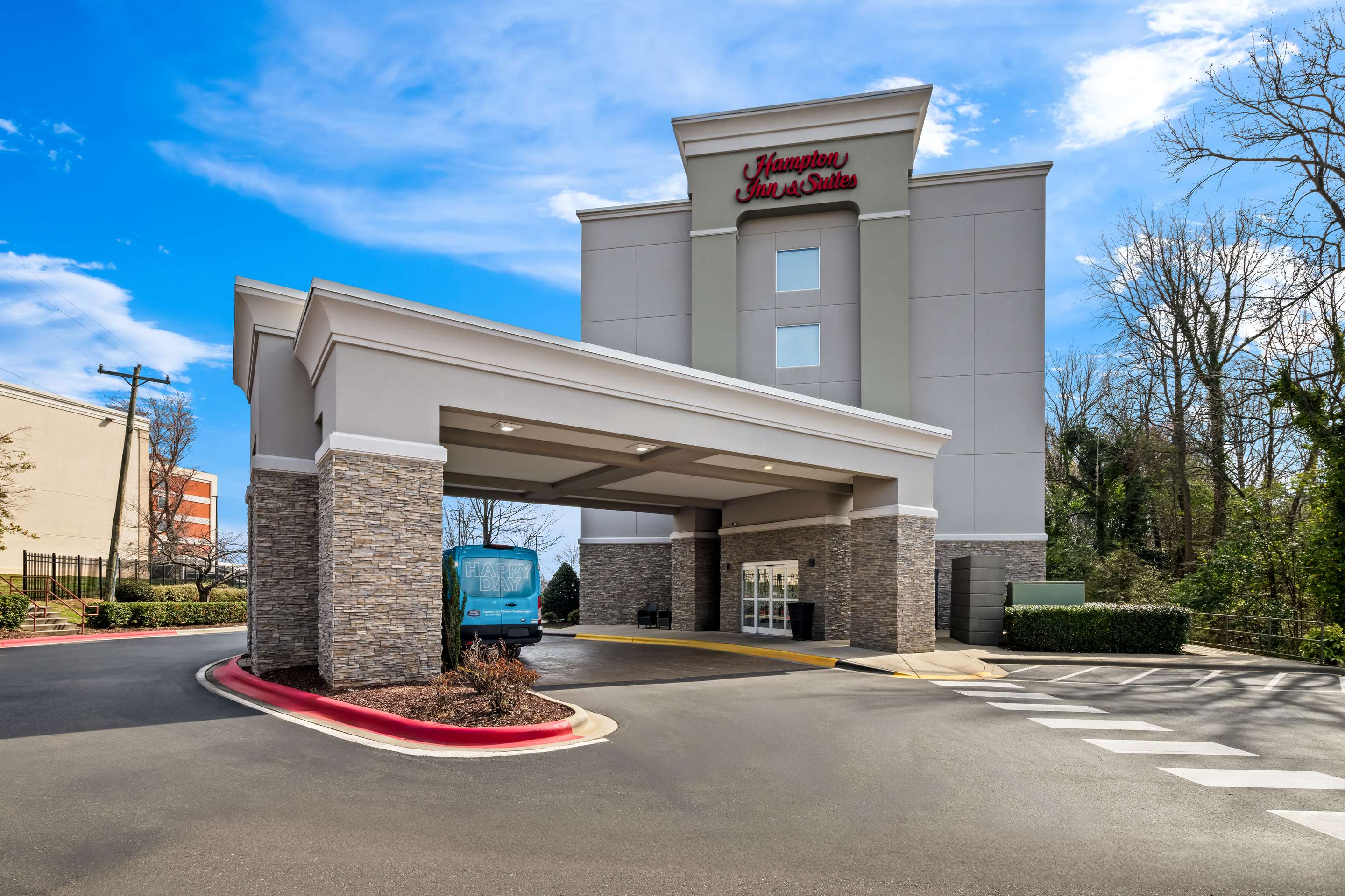 Exterior | Hampton Inn & Suites Charlotte Airport