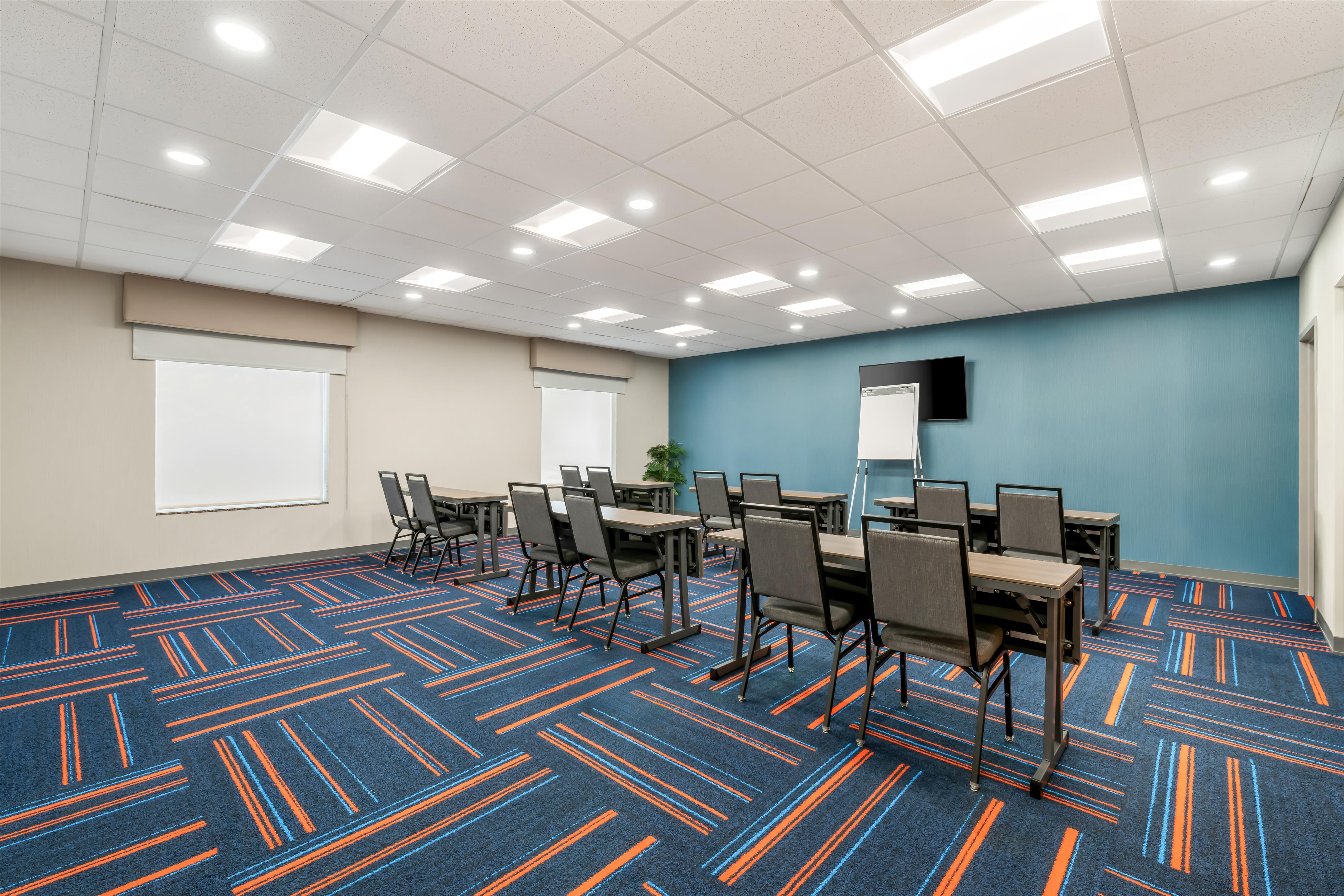 Meeting Room | Hampton Inn & Suites Charlotte Airport
