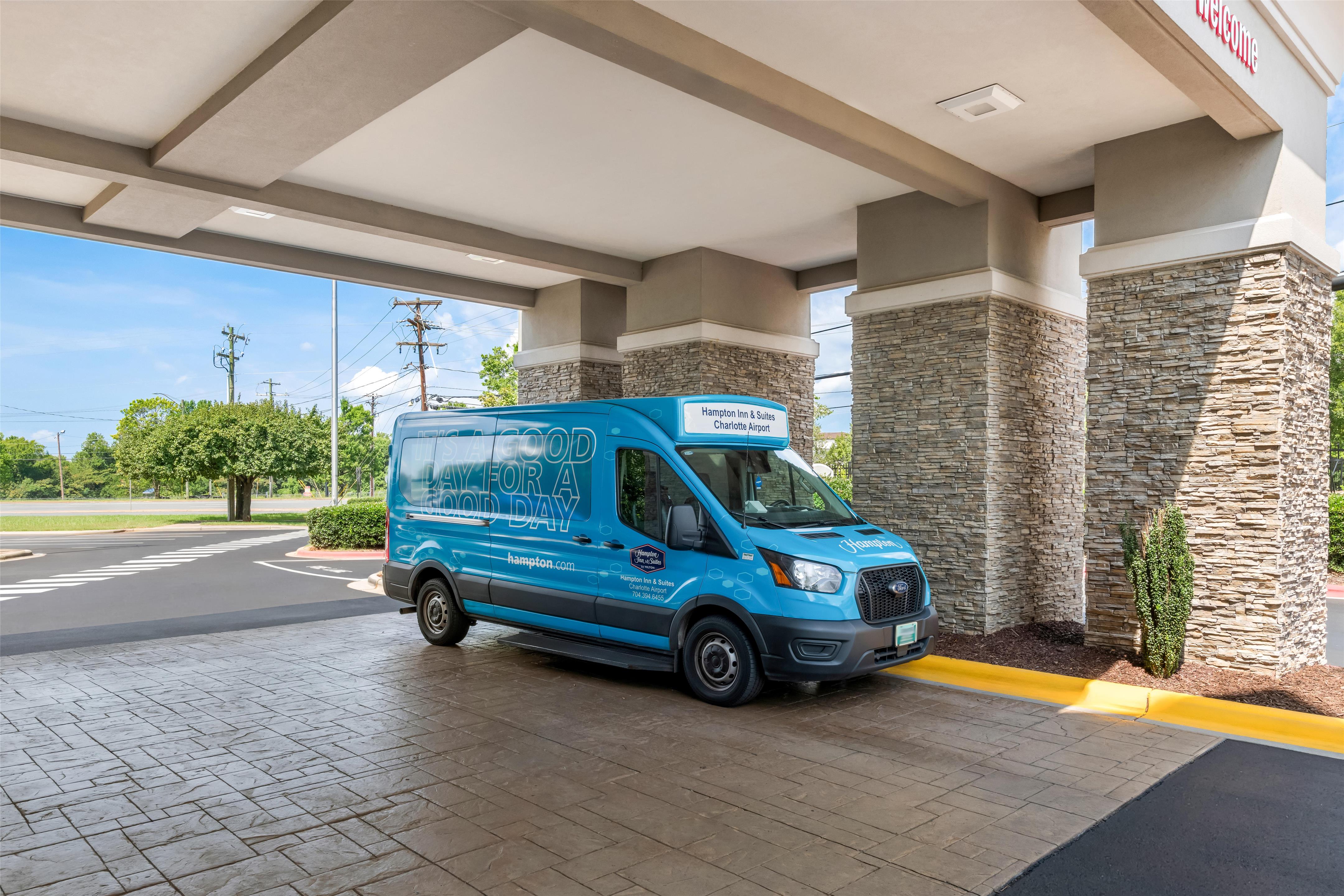 Exterior | Hampton Inn & Suites Charlotte Airport