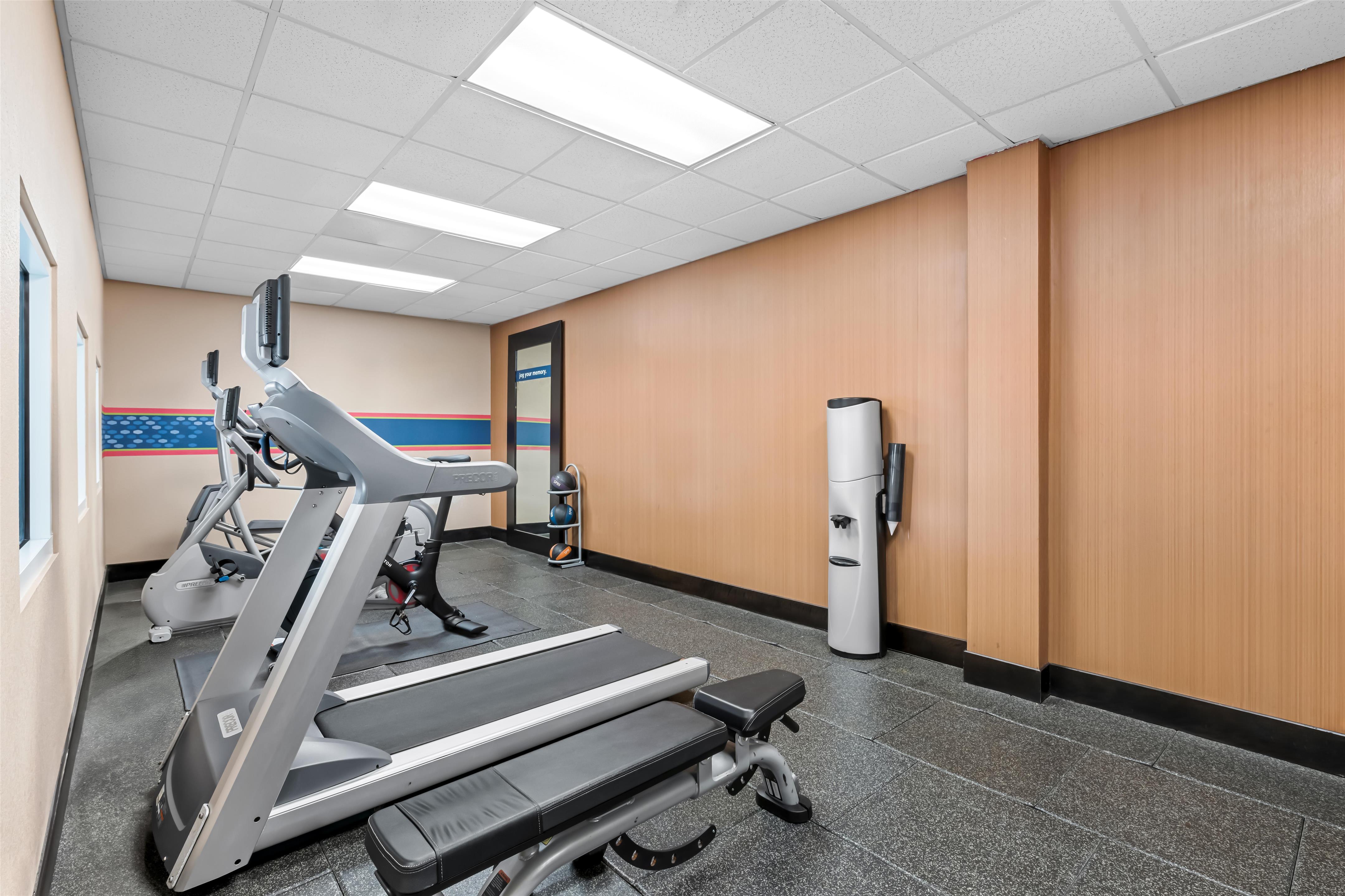 Health club fitness center gym | Hampton Inn & Suites Charlotte Airport
