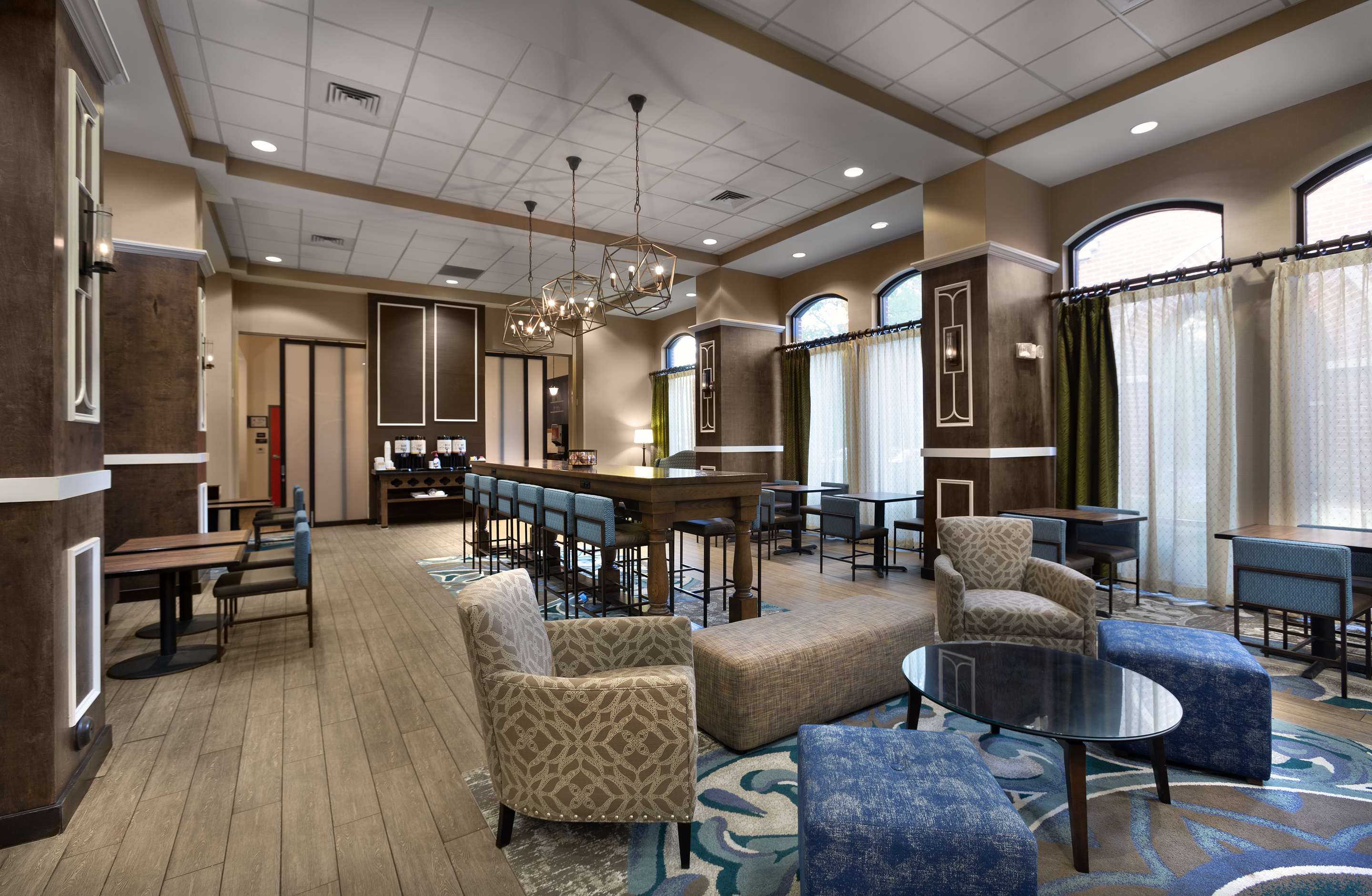 Restaurant | Hampton Inn Charlotte-Belmont at Montcross