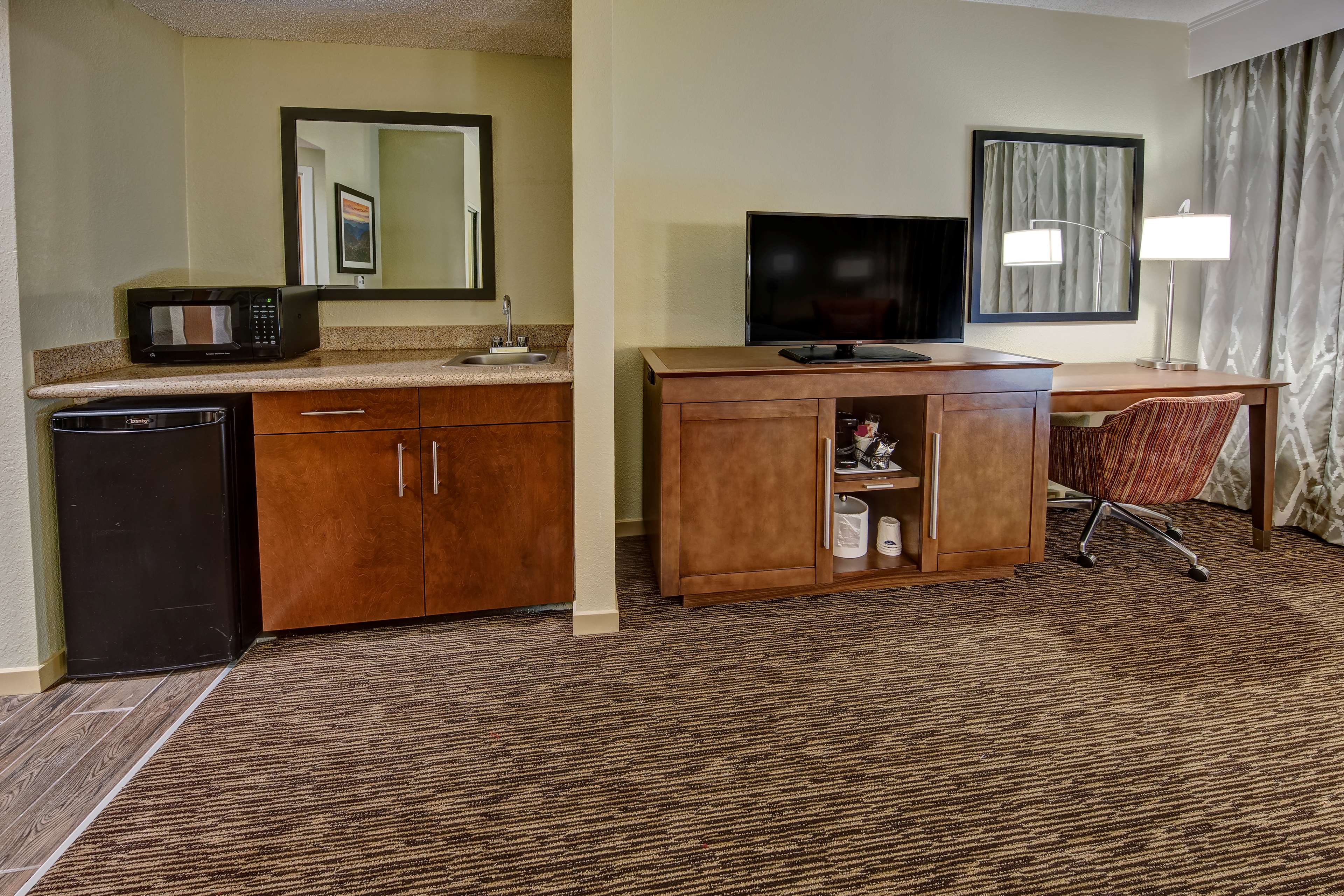 Hampton Inn Concord/Kannapolis Room Type - QUEEN QUEEN NONSMOKING