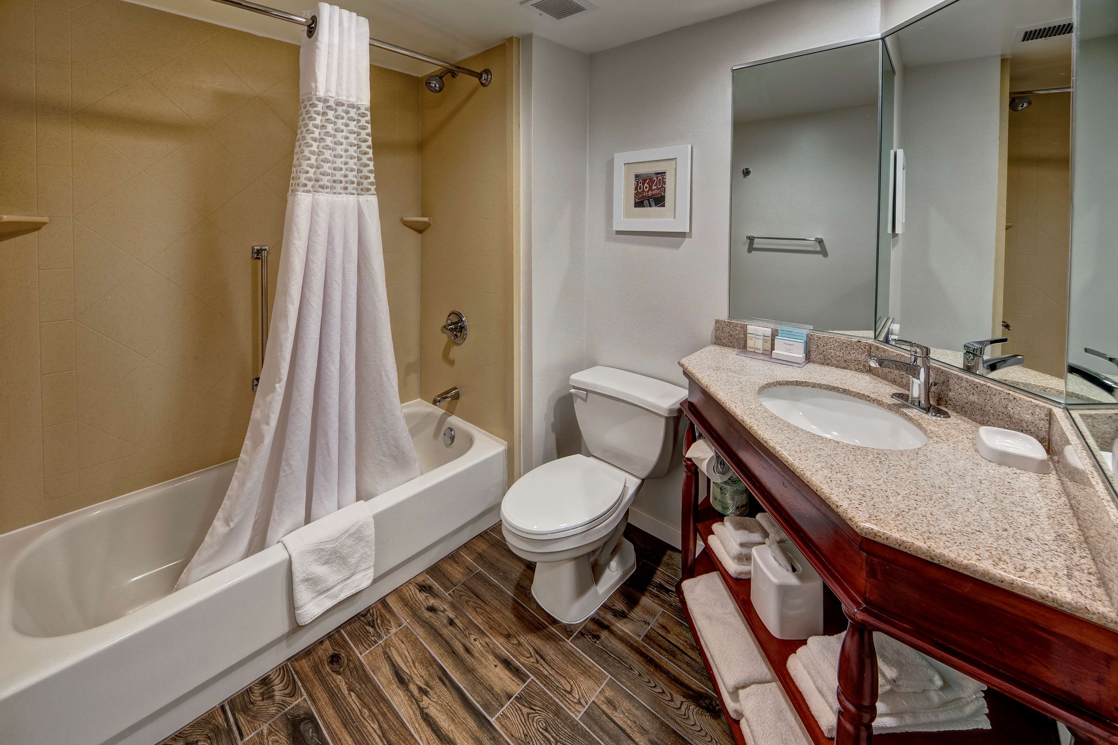 Hampton Inn Concord/Kannapolis Room Type - KING STANDARD-NON SMOKING