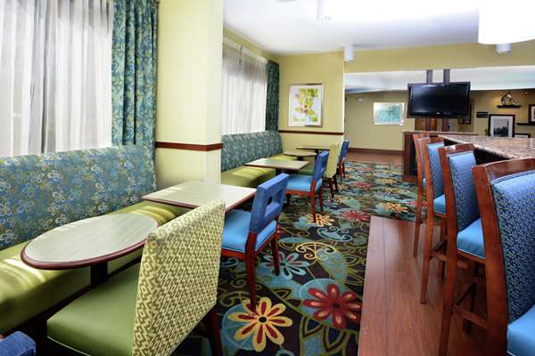  - Hampton Inn Cornelius - I-77, Exit 28