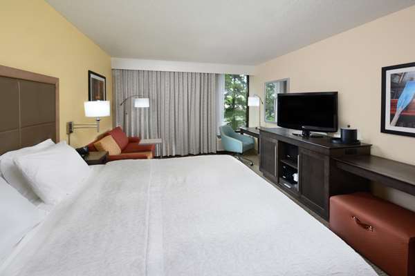  - Hampton Inn Cornelius - I-77, Exit 28