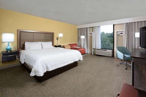  - Hampton Inn Cornelius - I-77, Exit 28
