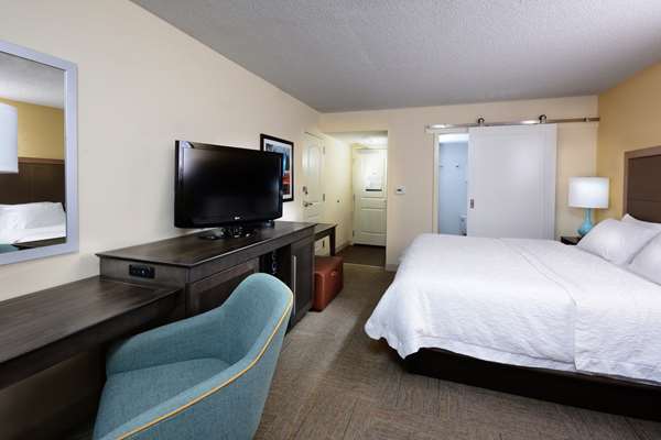  - Hampton Inn Cornelius - I-77, Exit 28