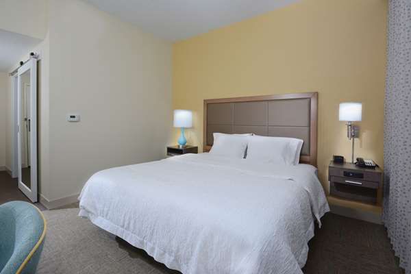  - Hampton Inn Cornelius - I-77, Exit 28
