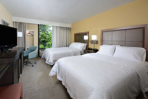  - Hampton Inn Cornelius - I-77, Exit 28