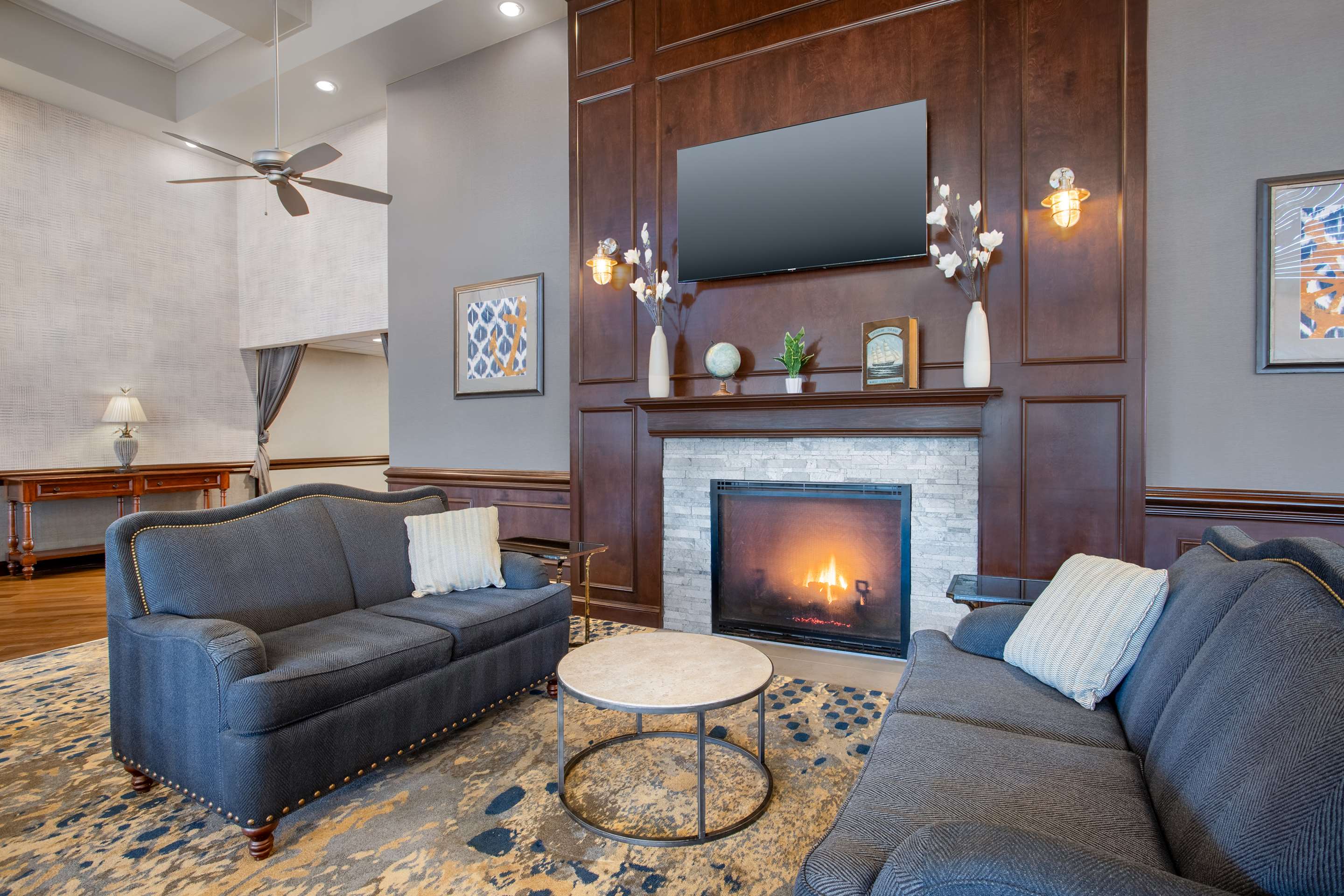 Lobby | Homewood Suites by Hilton Davidson