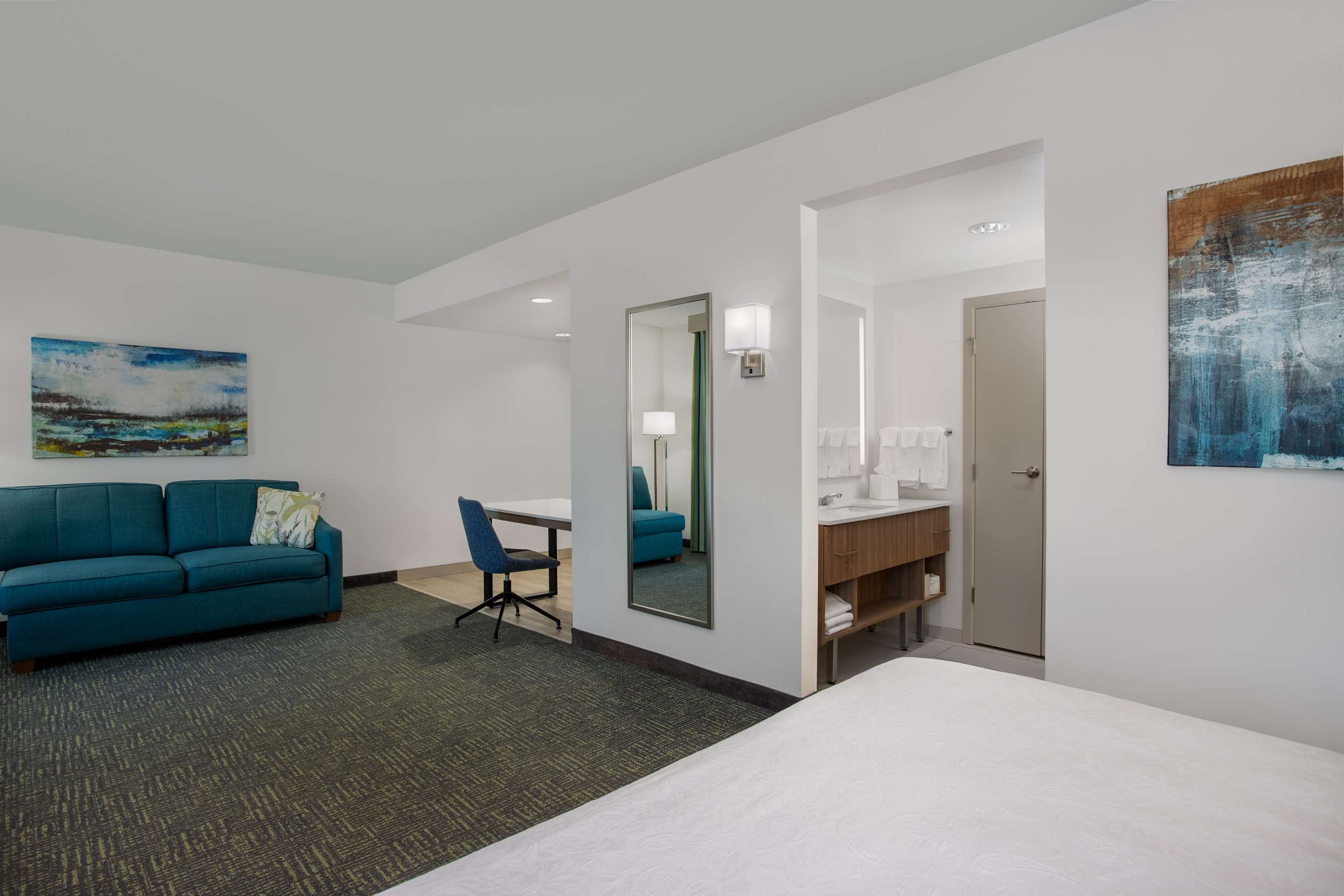 Guest room