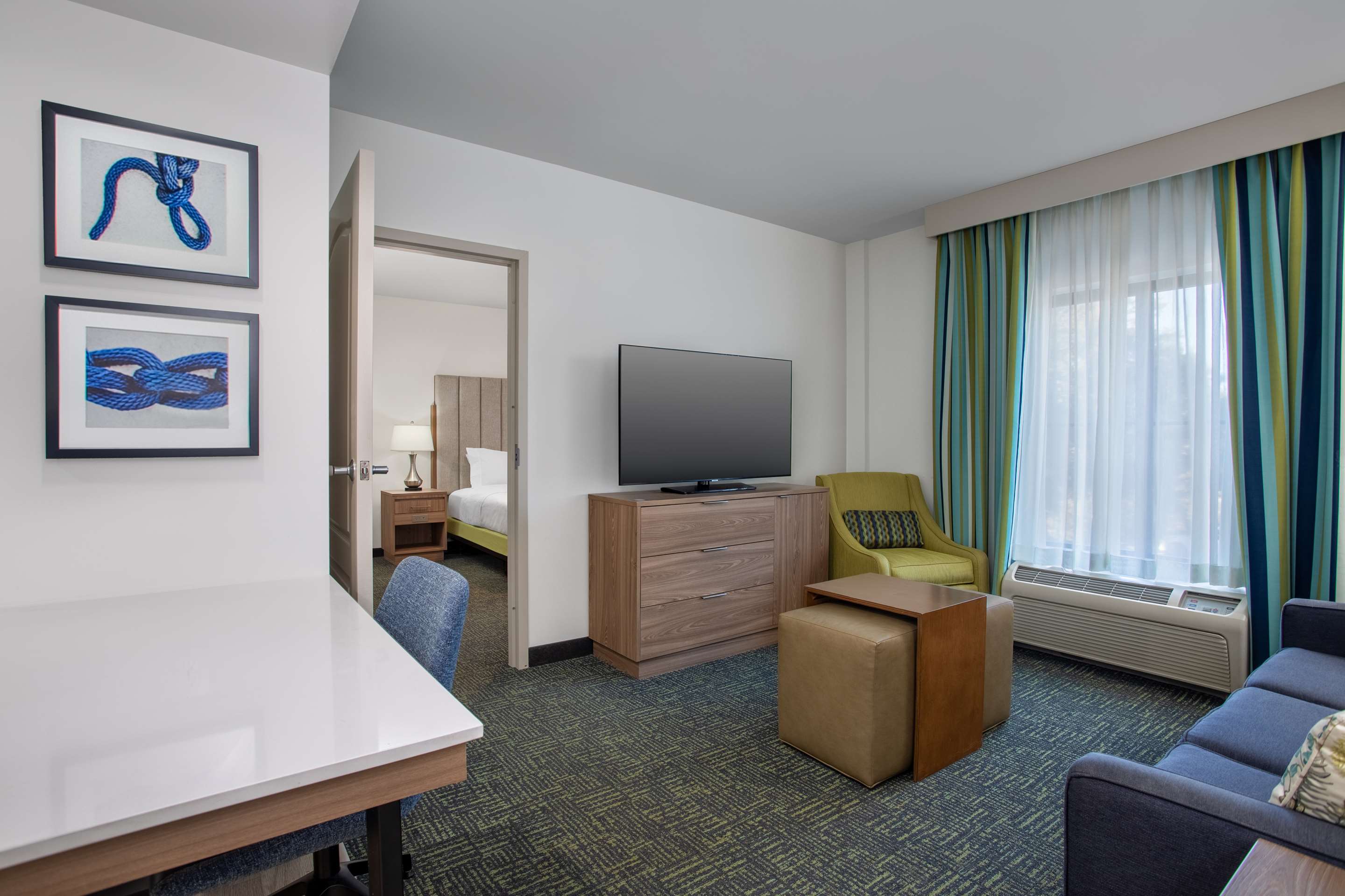 Guest room
