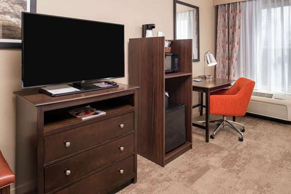  - Hampton Inn & Suites Arrowood Charlotte - I-77, Exit 3