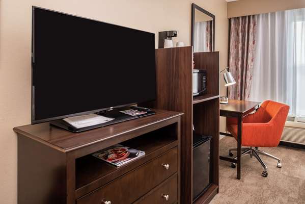  - Hampton Inn & Suites Arrowood Charlotte - I-77, Exit 3
