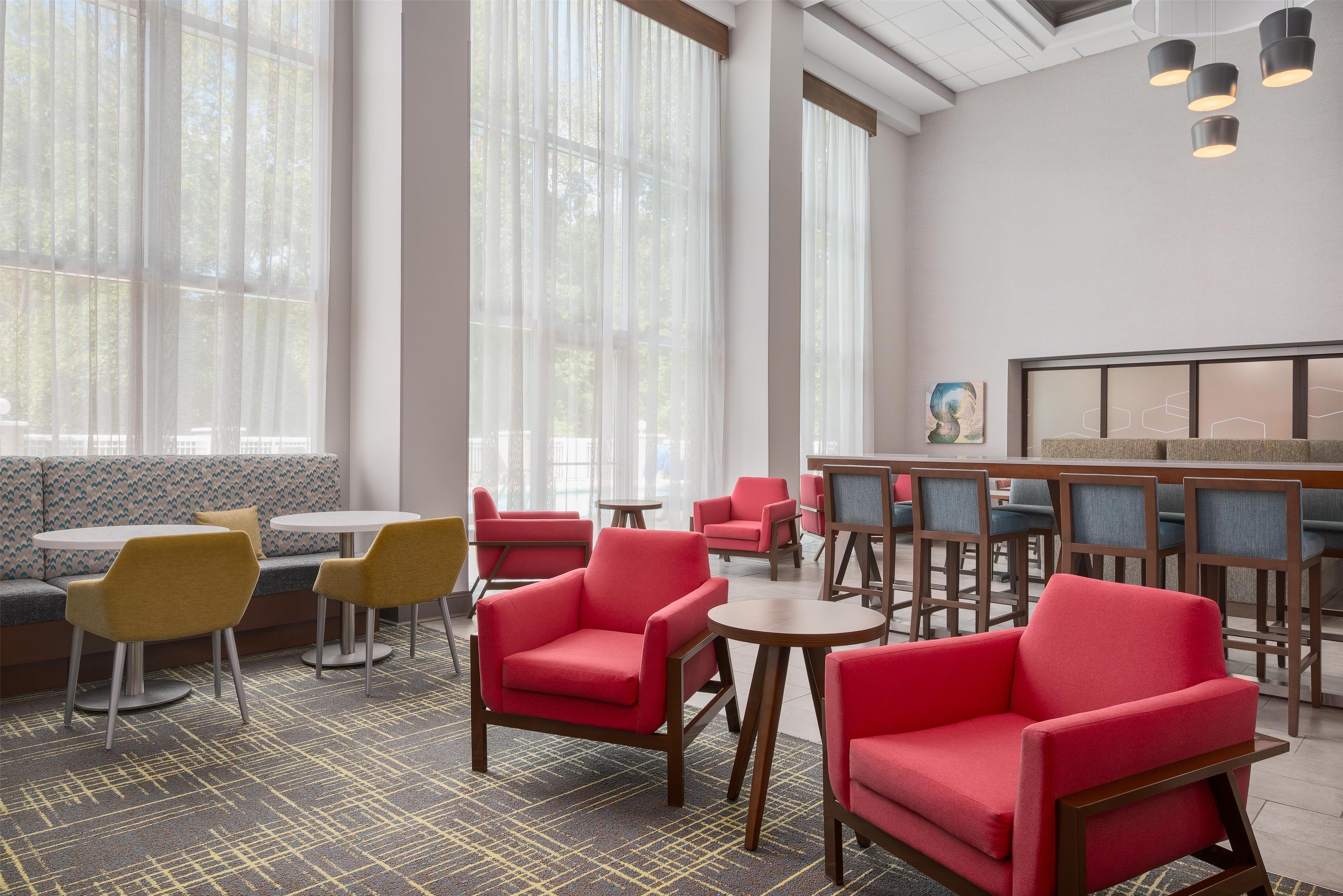 Lobby | Hampton Inn & Suites Charlotte-Arrowood Rd.