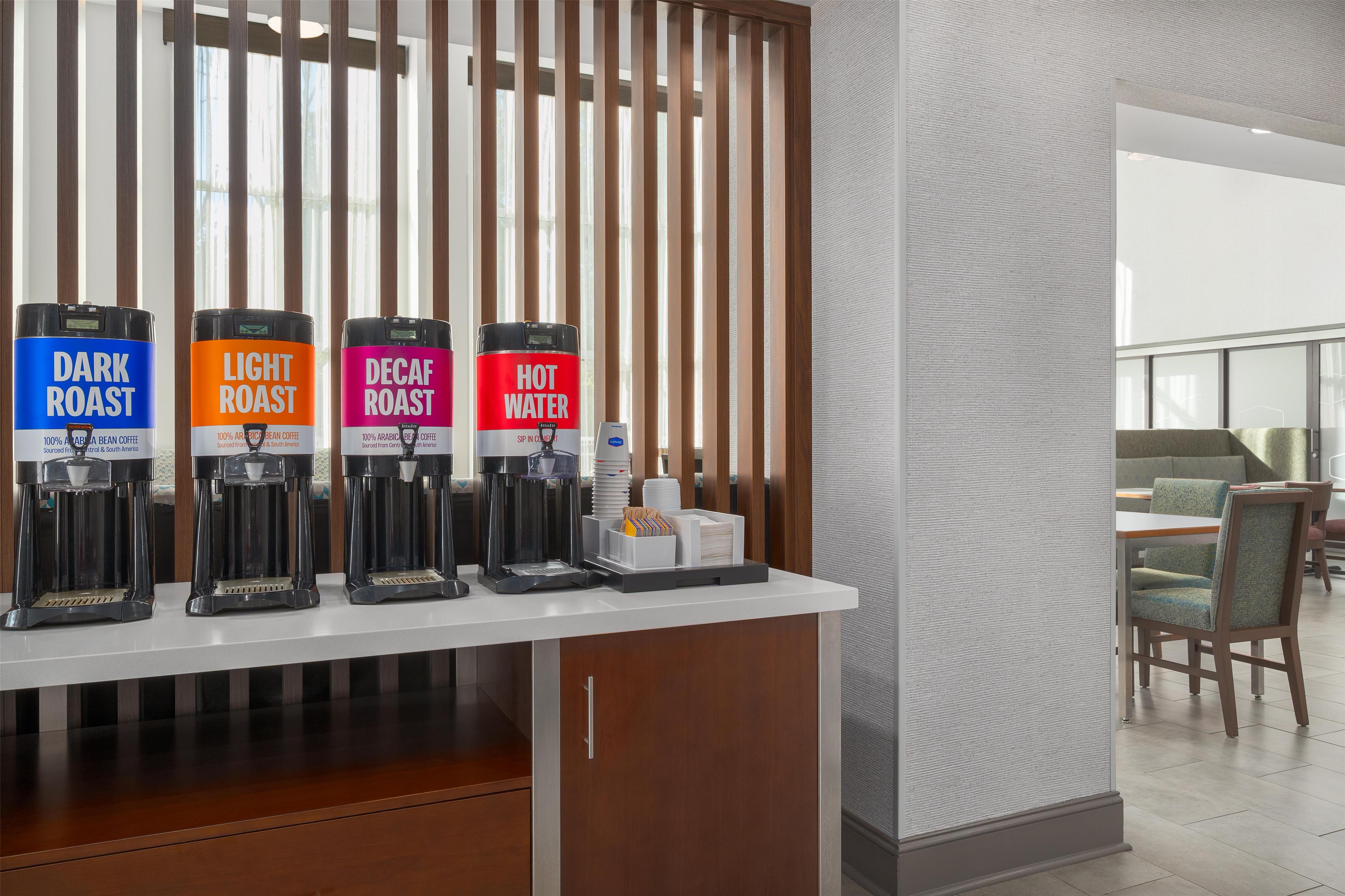 Restaurant | Hampton Inn & Suites Charlotte-Arrowood Rd.