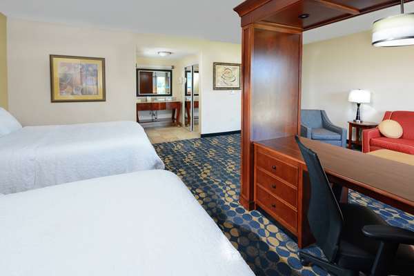  - Hampton Inn & Suites Huntersville - I-77, Exit 23