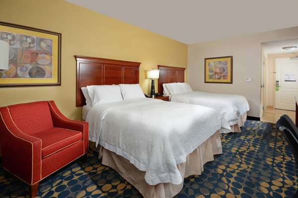  - Hampton Inn & Suites Huntersville - I-77, Exit 23