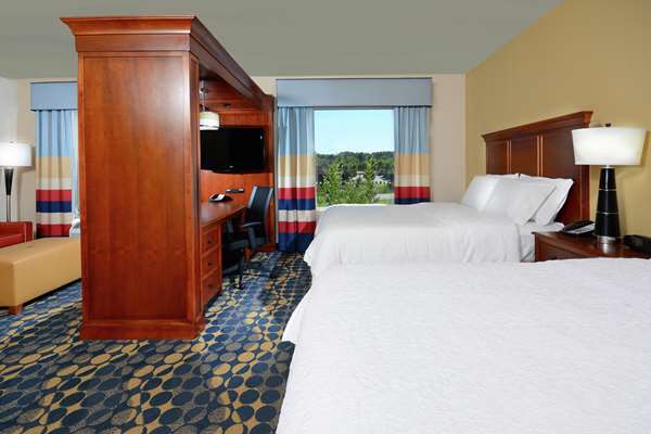  - Hampton Inn & Suites Huntersville - I-77, Exit 23
