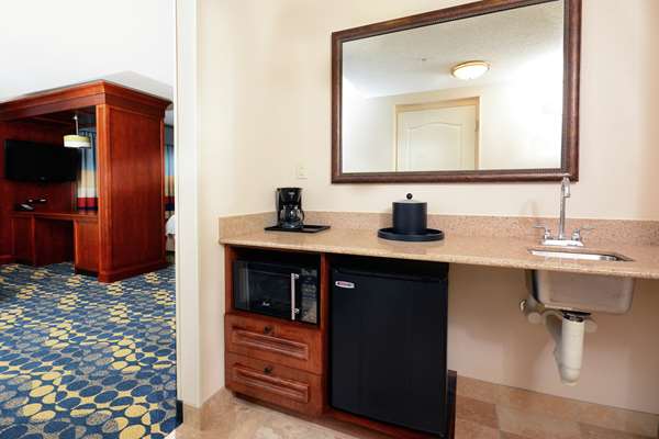  - Hampton Inn & Suites Huntersville - I-77, Exit 23