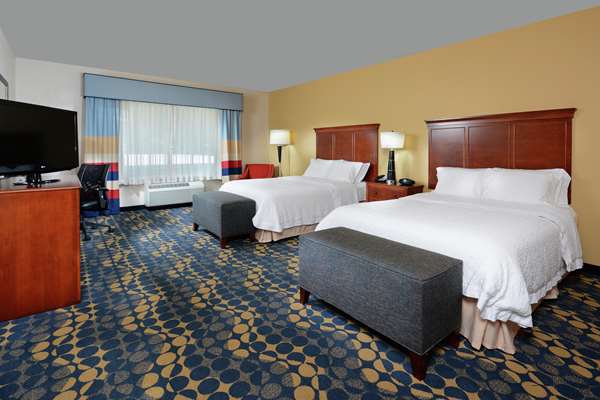  - Hampton Inn & Suites Huntersville - I-77, Exit 23