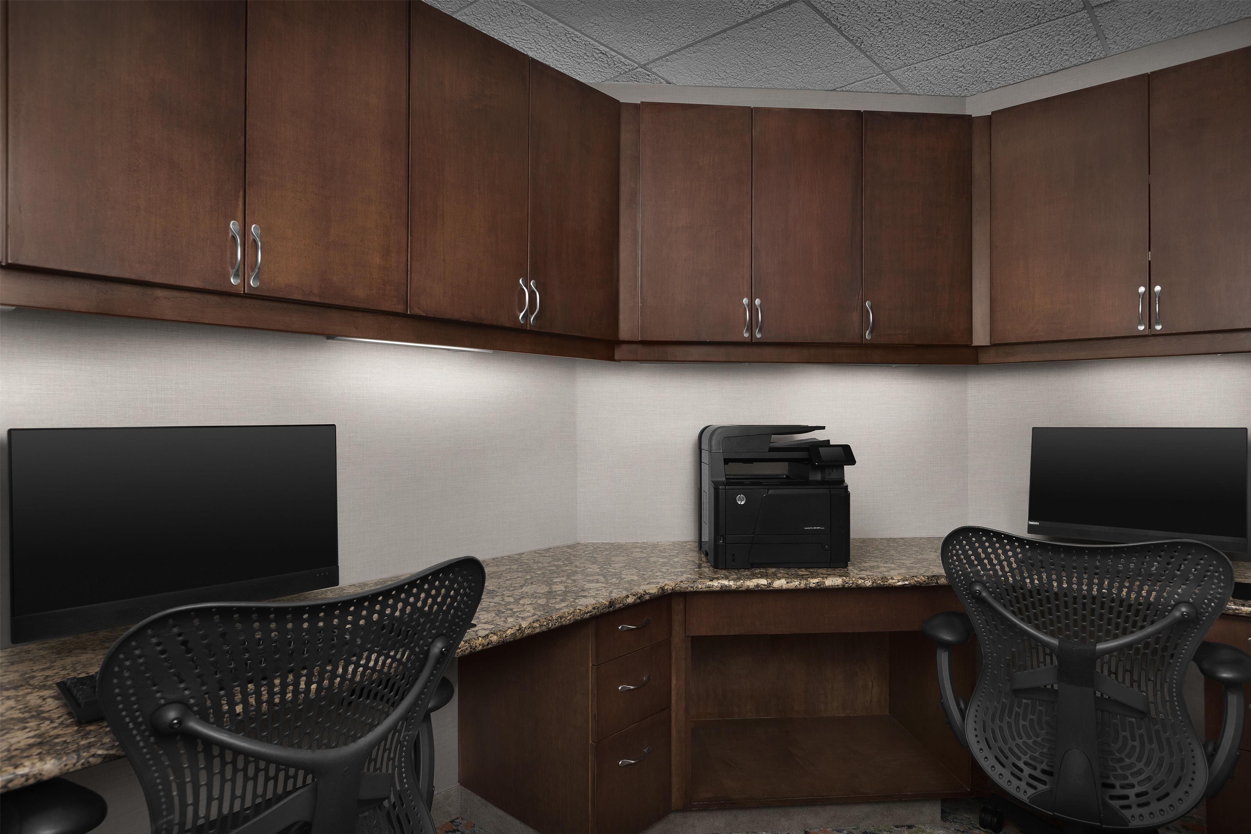 Business Center | Hampton Inn & Suites Huntersville