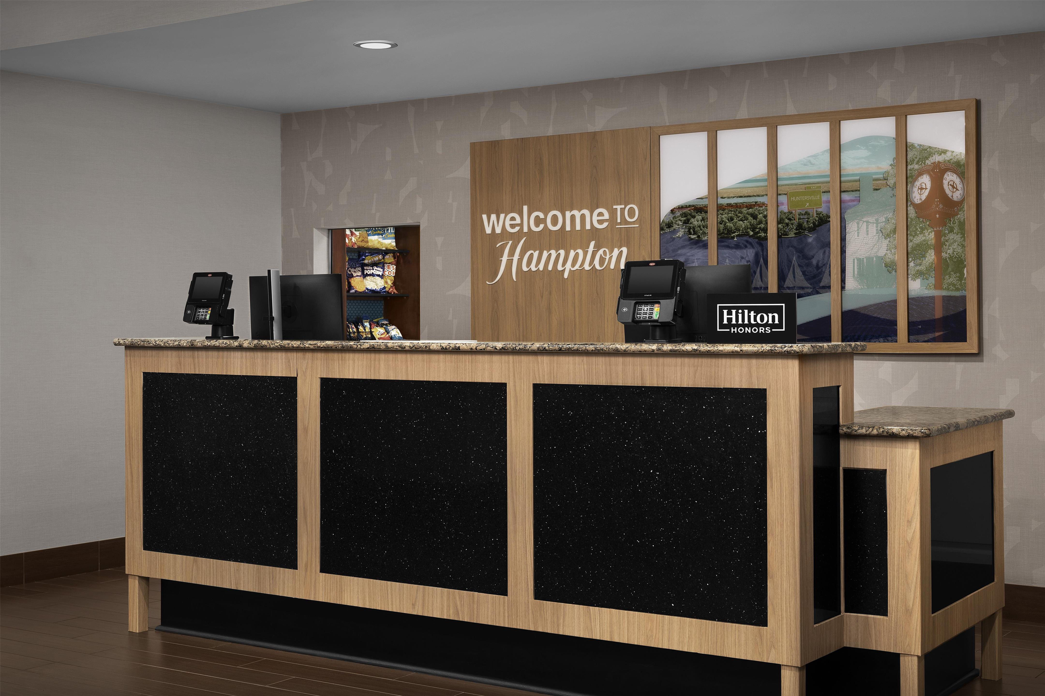 Reception | Hampton Inn & Suites Huntersville
