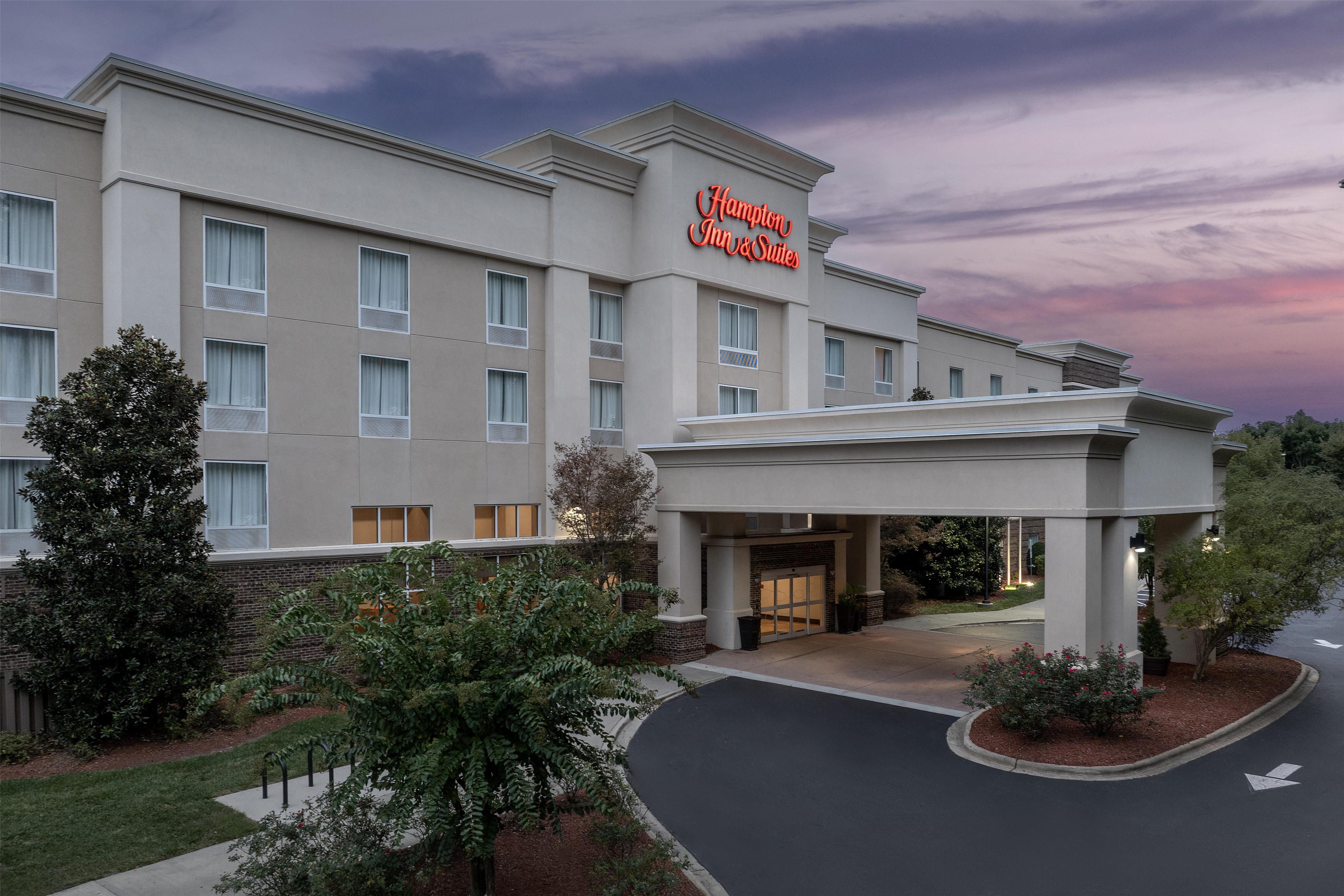 Exterior | Hampton Inn & Suites Huntersville