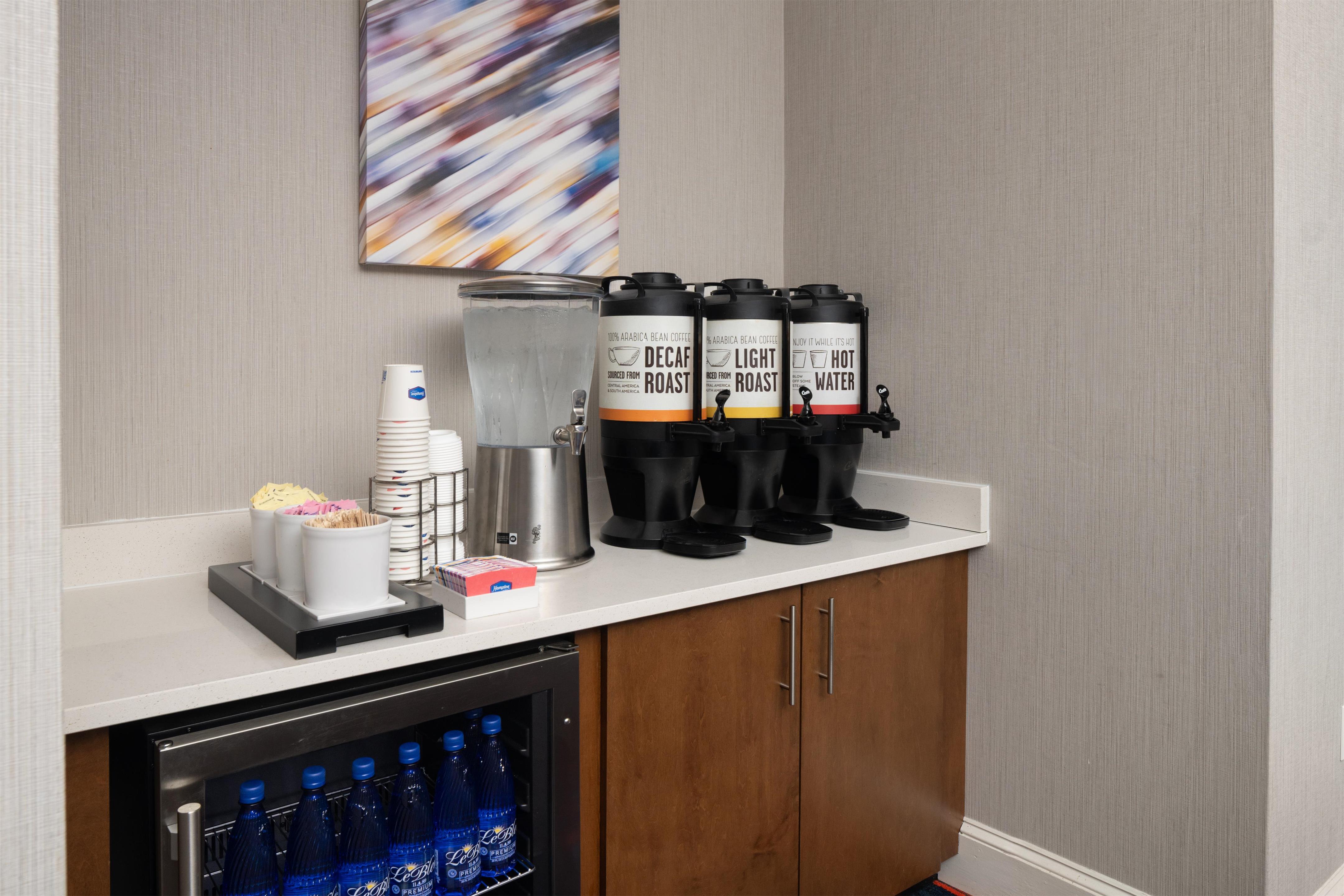 Restaurant | Hampton Inn & Suites Concord/Charlotte
